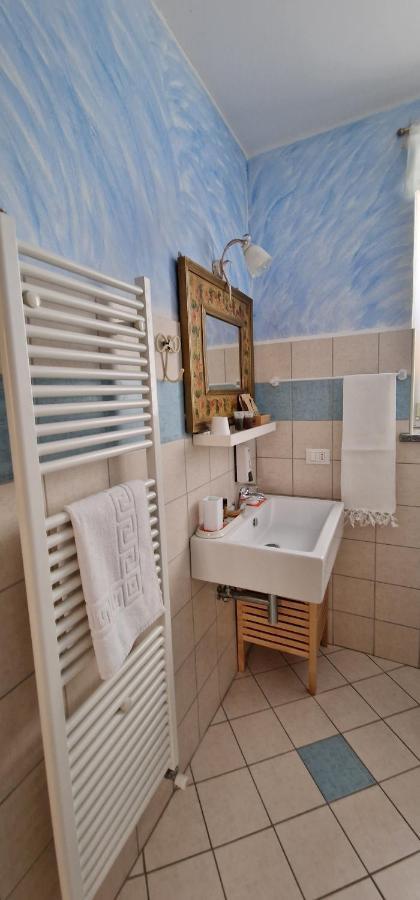 Casa Soggiorno Il Quetzales فالينزا المظهر الخارجي الصورة