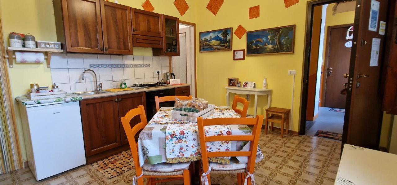 Casa Soggiorno Il Quetzales فالينزا المظهر الخارجي الصورة
